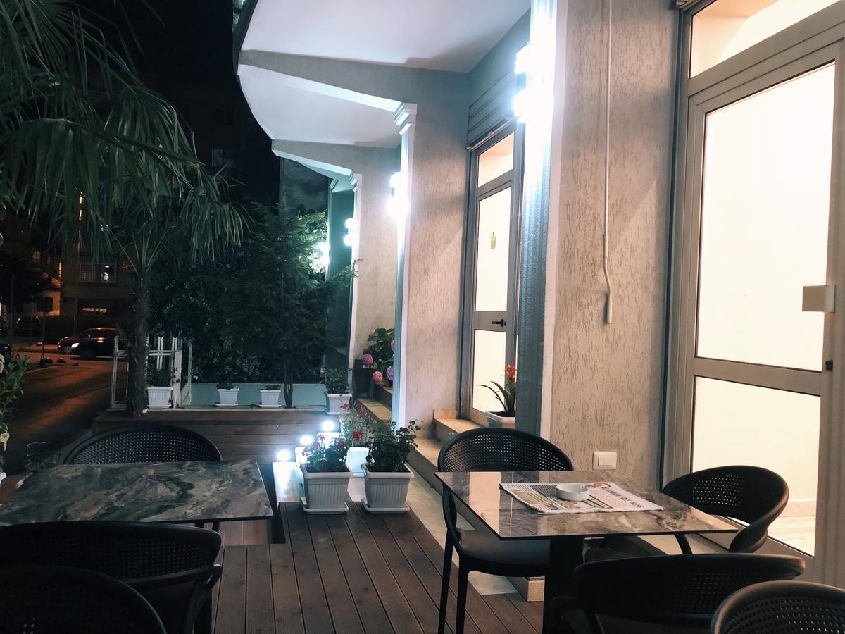 Hotel Palma ติรานา ภายนอก รูปภาพ